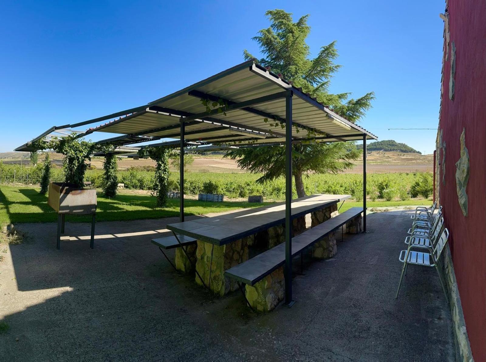 Finca Entrevinedos De Bodegas Marcos Peñafiel Εξωτερικό φωτογραφία